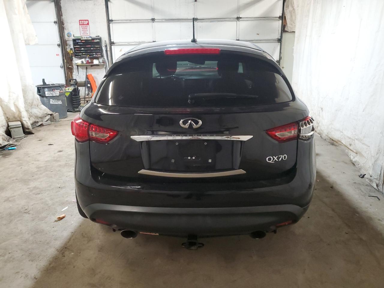 JN8CS1MW3EM413093 2017 Infiniti Qx70