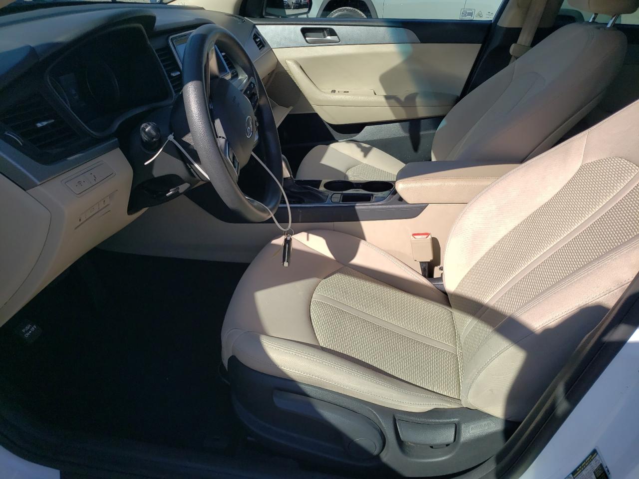 2018 Hyundai Sonata Se VIN: 5NPE24AF6JH652975 Lot: 70898893