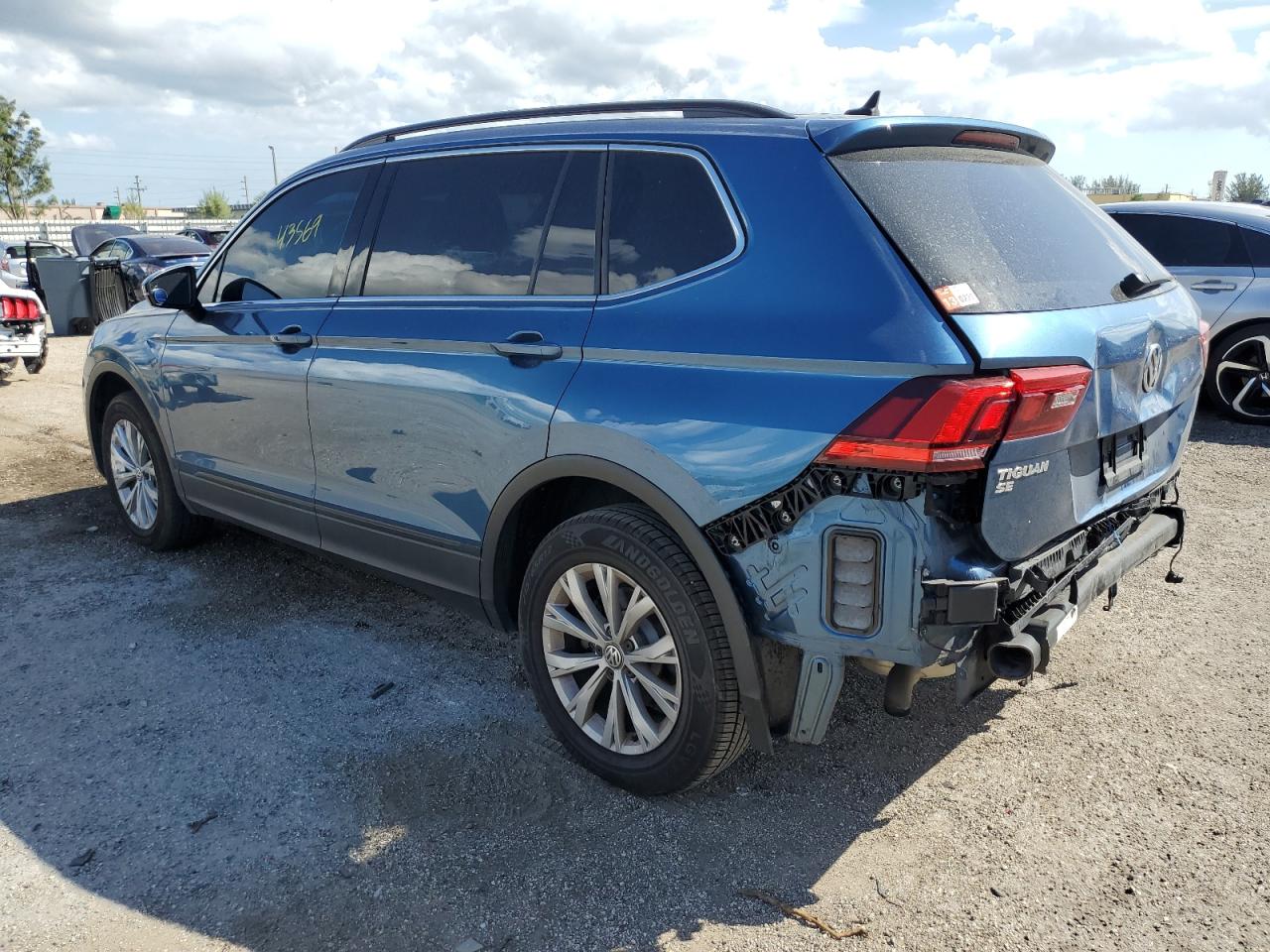 3VV3B7AX3KM050632 2019 Volkswagen Tiguan Se