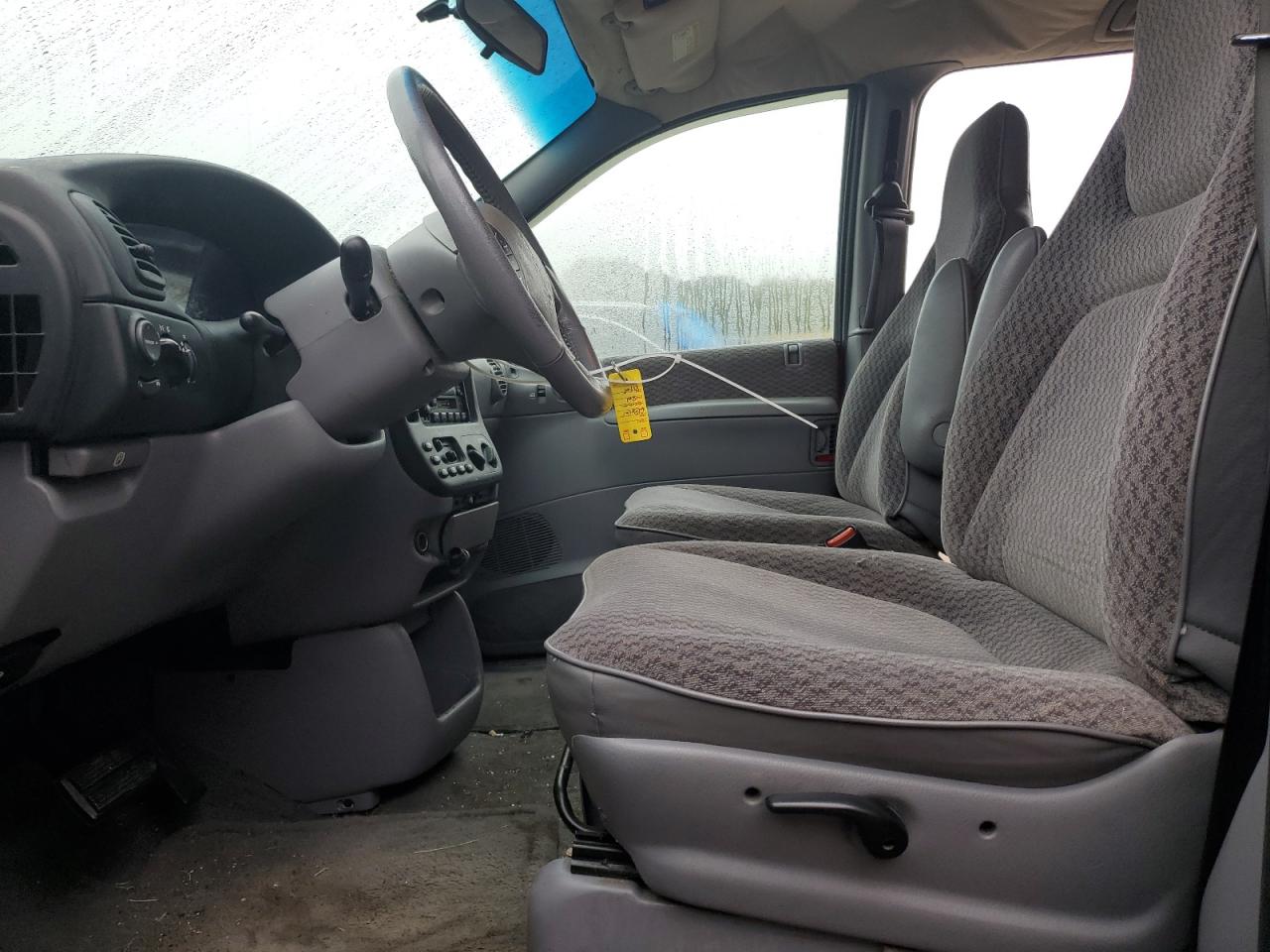 1998 Dodge Grand Caravan Se VIN: 1B4GP44G1WB602117 Lot: 70676553