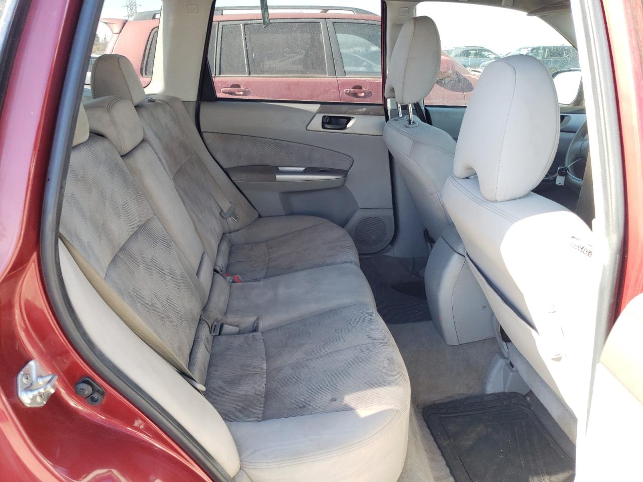 2010 Subaru Forester - Image 10
