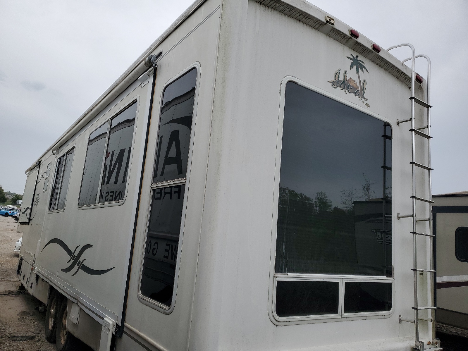 1AU2550241A010187 2001 Idea 5Th Wheel