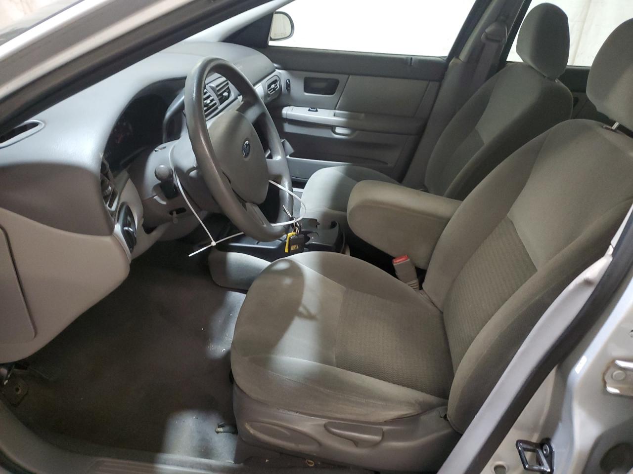 2006 Ford Taurus Se VIN: 1FAHP53246A216077 Lot: 70362353