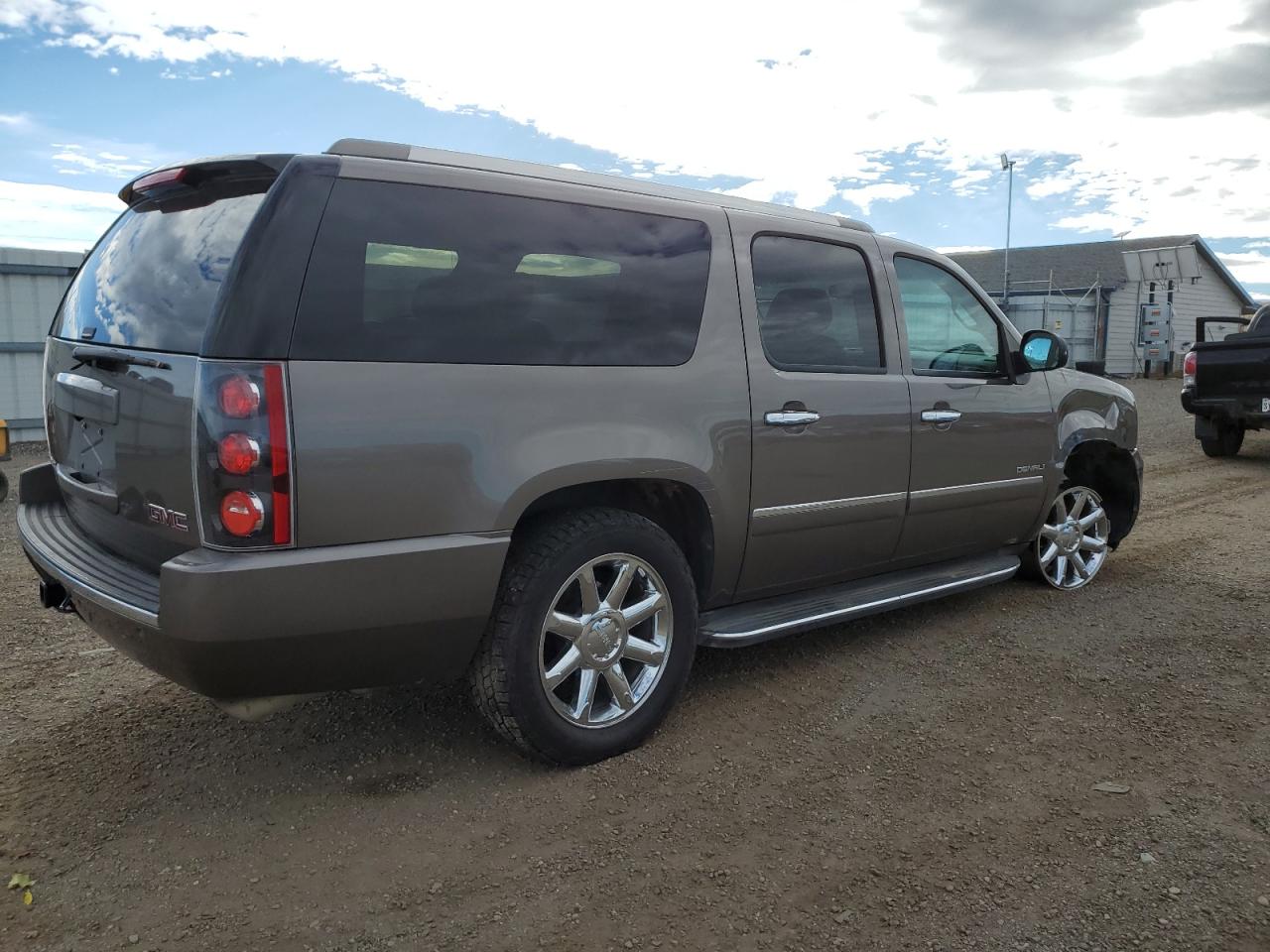 2013 GMC Yukon Xl Denali VIN: 1GKS2MEF9DR158303 Lot: 72100643