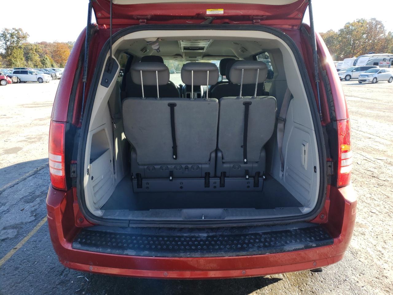 2010 Chrysler Town & Country Touring VIN: 2A4RR5DX0AR126071 Lot: 73218393