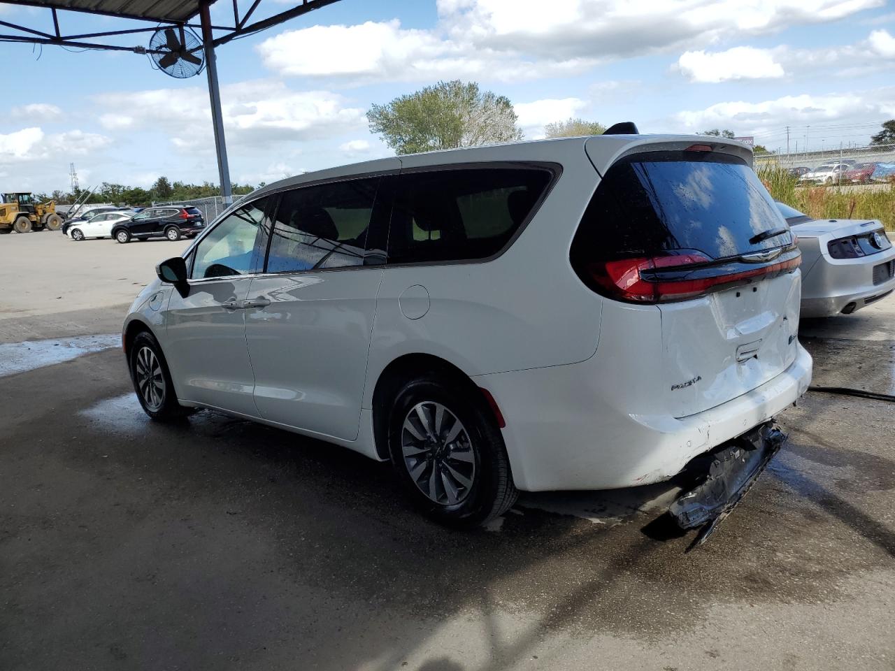 2023 Chrysler Pacifica Hybrid Touring L VIN: 2C4RC1L72PR541130 Lot: 74111743