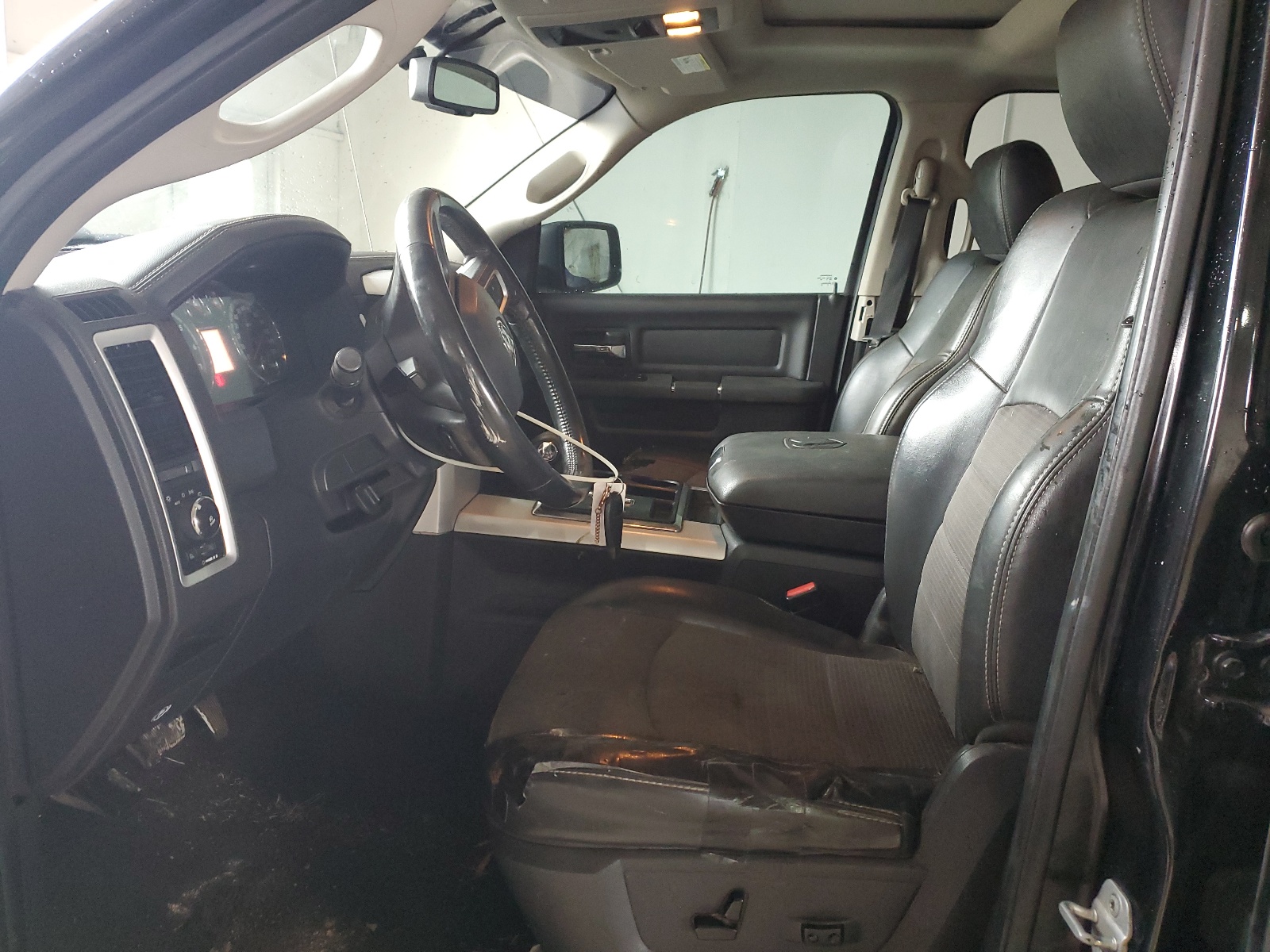 1D7RV1CT7BS576668 2011 Dodge Ram 1500