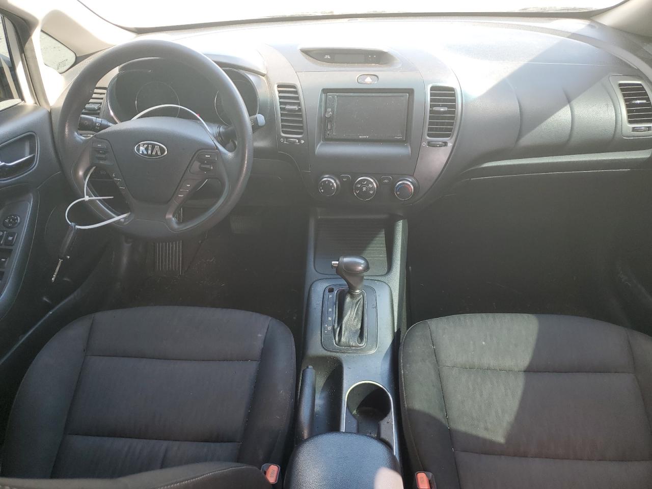 2016 Kia Forte - Image 8