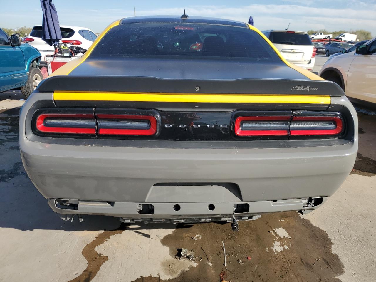 2C3CDZBT3HH567988 2017 Dodge Challenger R/T