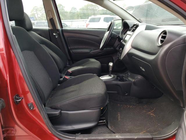 NISSAN VERSA 2019 Червоний
