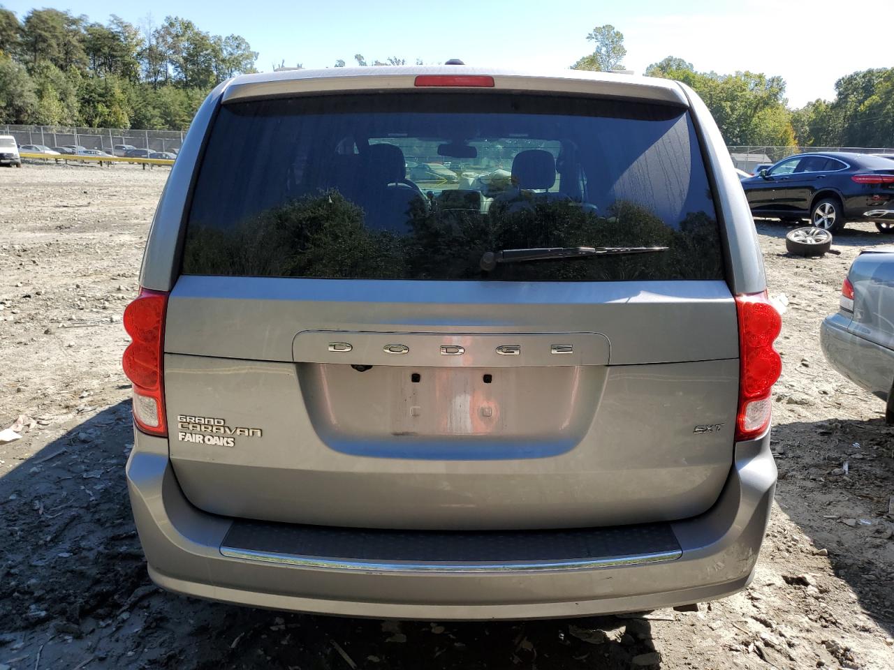 2C4RDGCG0LR153355 2020 Dodge Grand Caravan Sxt