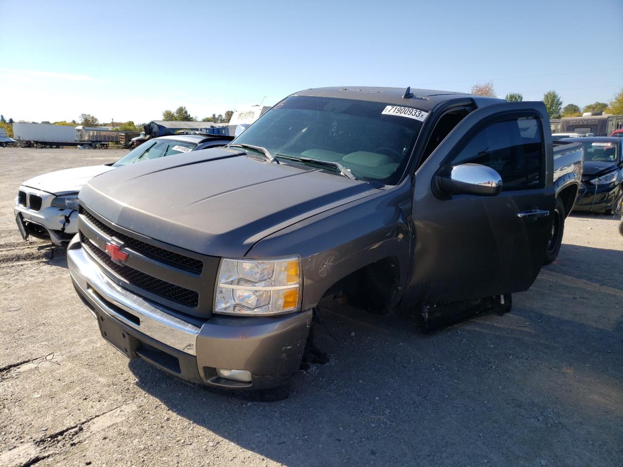 1GCRKSE39BZ332288 2011 Chevrolet Silverado K1500 Lt