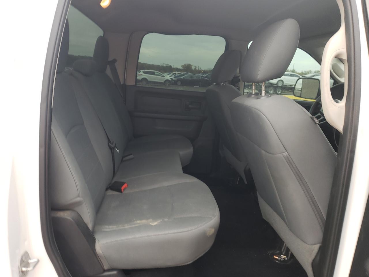 2016 RAM 2500 - Image 10