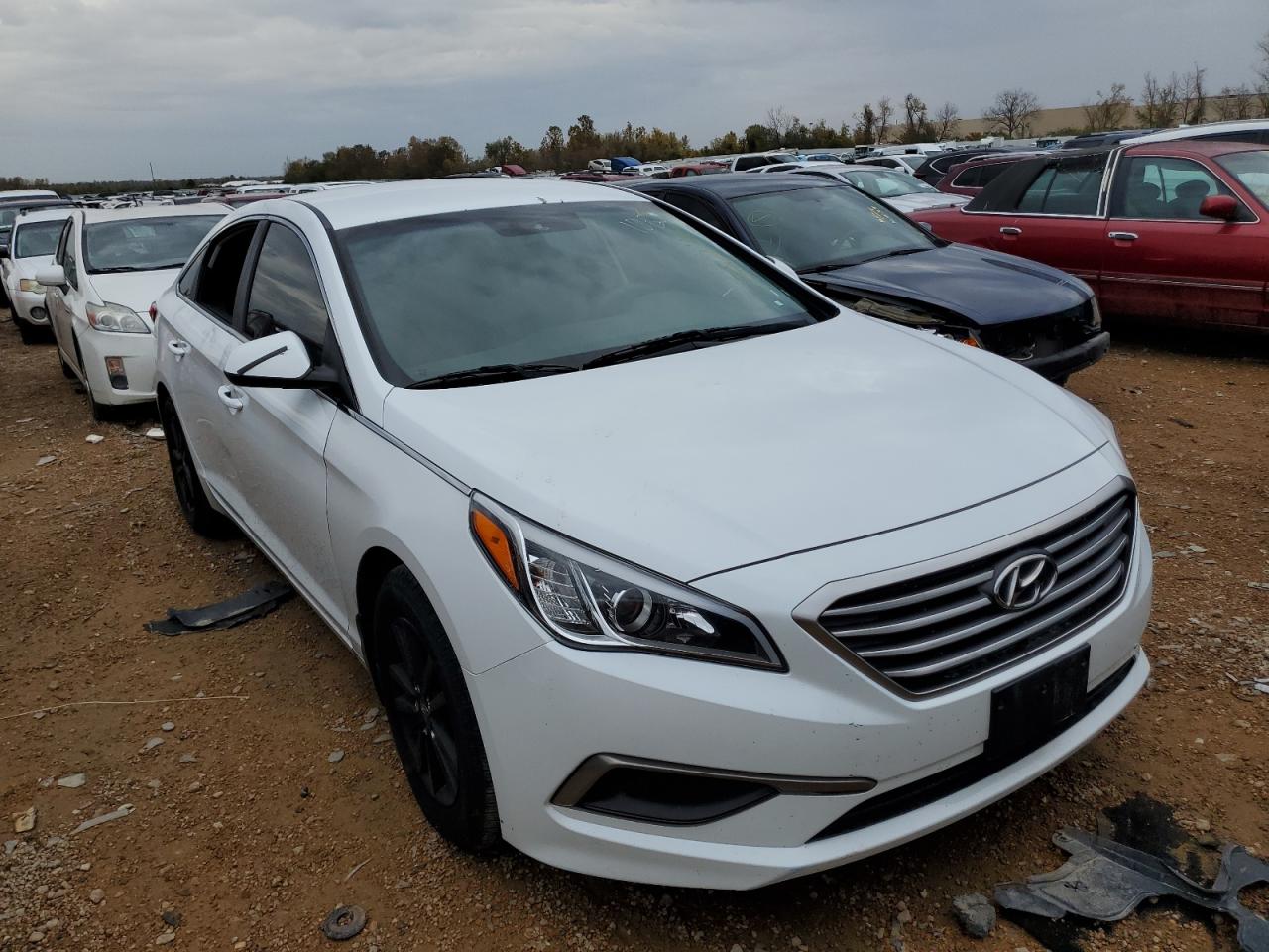 2016 Hyundai Sonata - Image 4