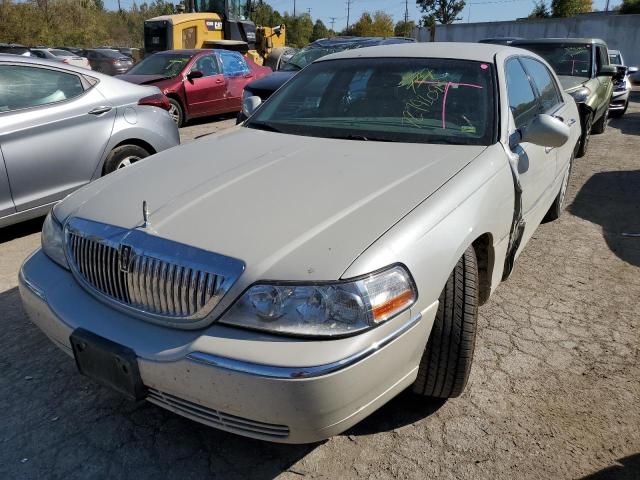 2004 Lincoln Town Car Ultimate продається в Sikeston, MO - Side