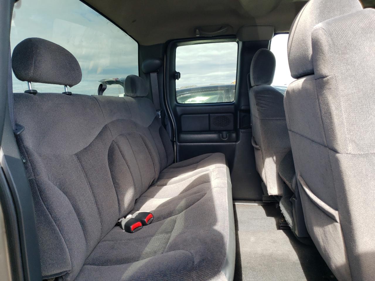 2002 GMC New Sierra C1500 VIN: 2GTEC19TX21102185 Lot: 60204524