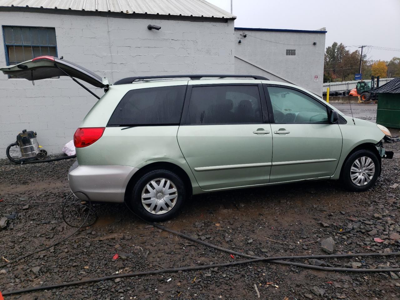 2008 Toyota Sienna Ce VIN: 5TDZK23C58S111817 Lot: 73627213