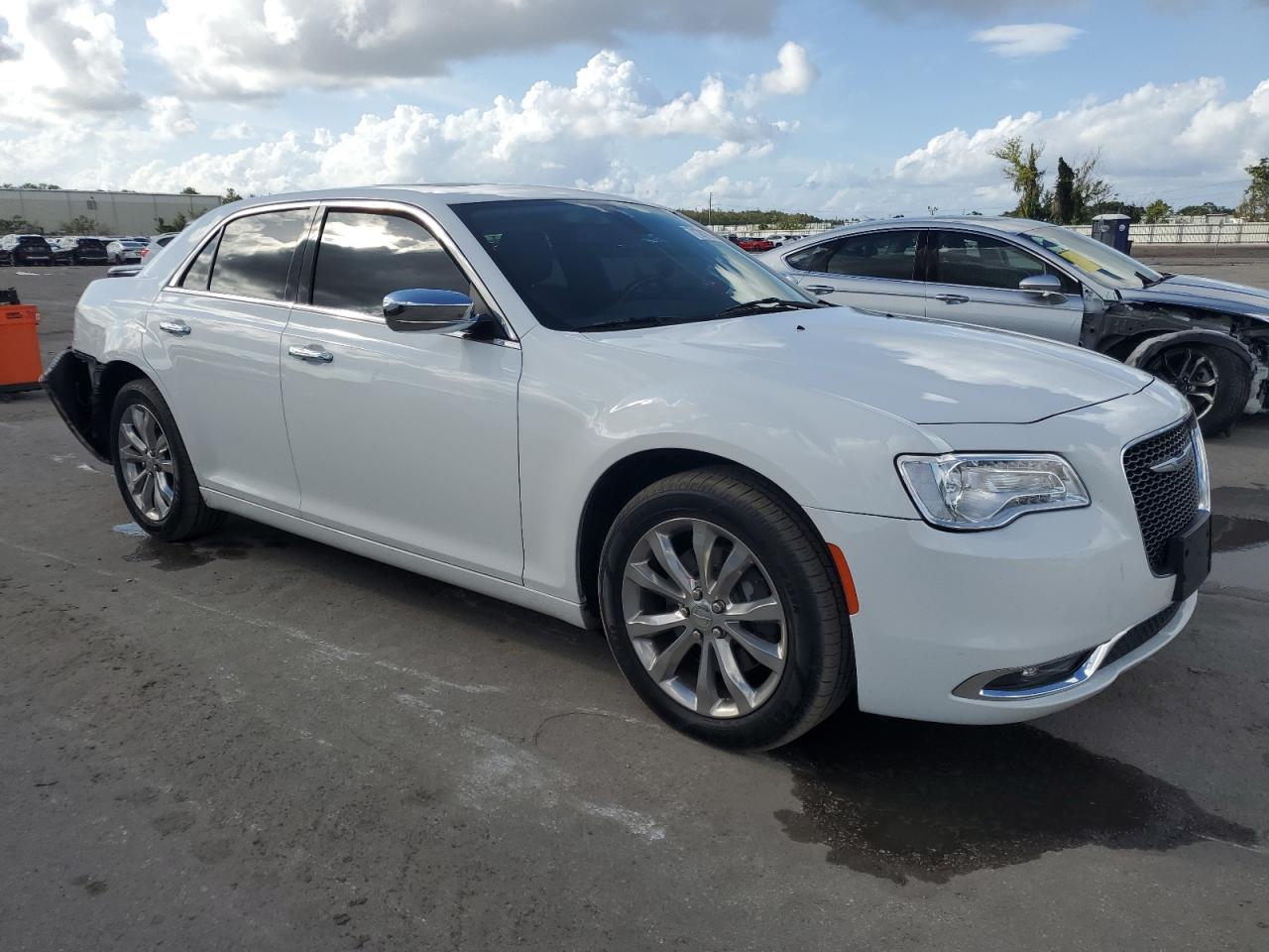 2019 Chrysler 300 Limited VIN: 2C3CCAKG6KH578031 Lot: 71211053