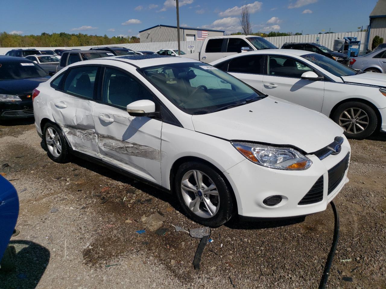 VIN 1FADP3F27EL457648 2014 FORD FOCUS no.4