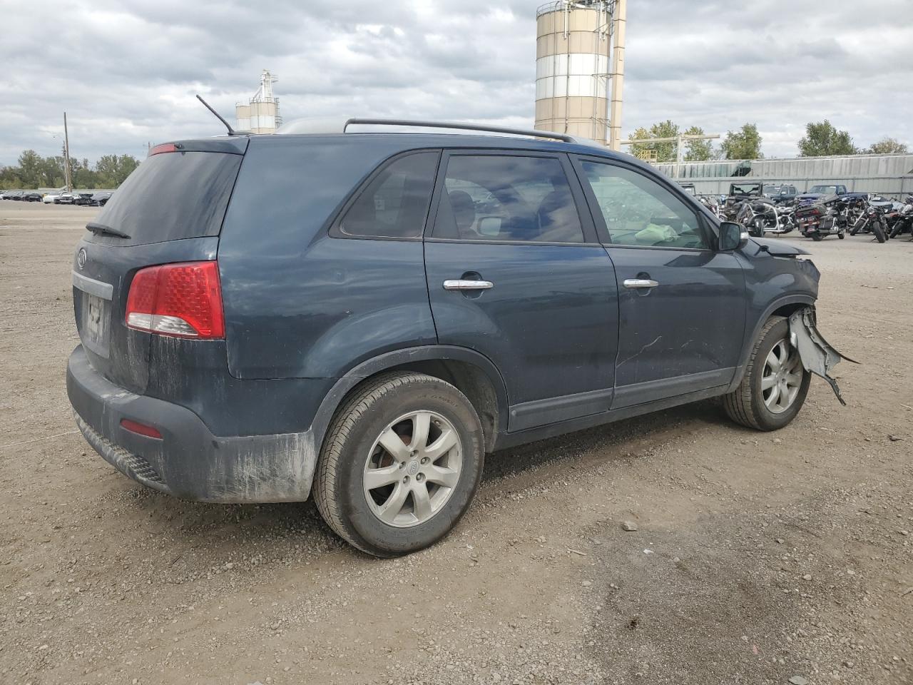 2011 Kia Sorento - Image 3