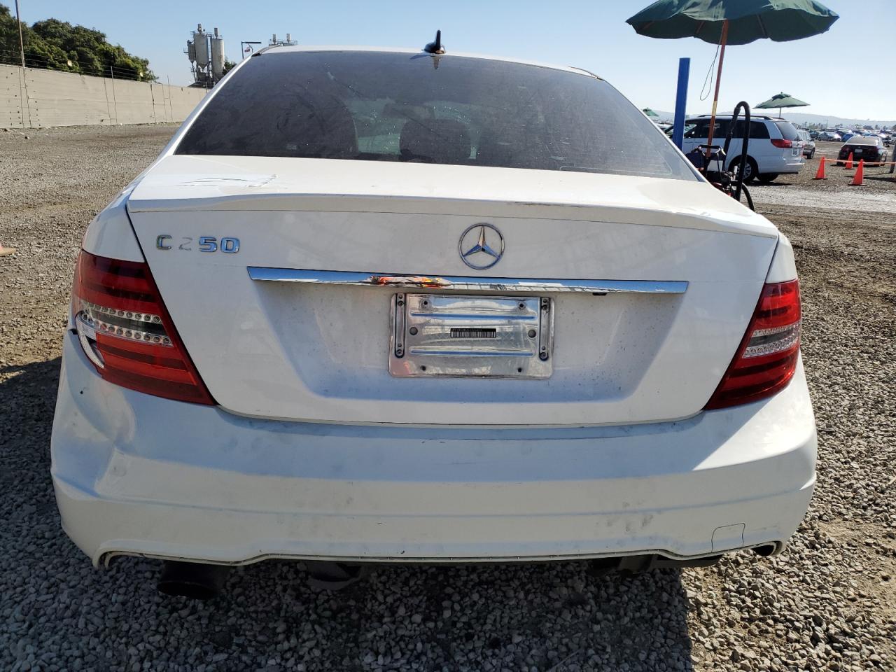 VIN WDDGF4HB9DA864609 2013 MERCEDES-BENZ C-CLASS no.6