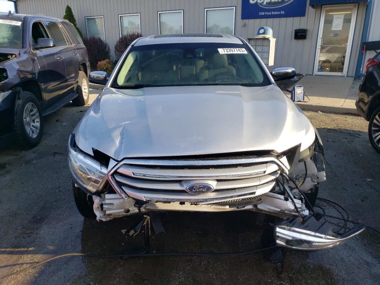 1FAHP2F82JG130173 2018 Ford Taurus Limited