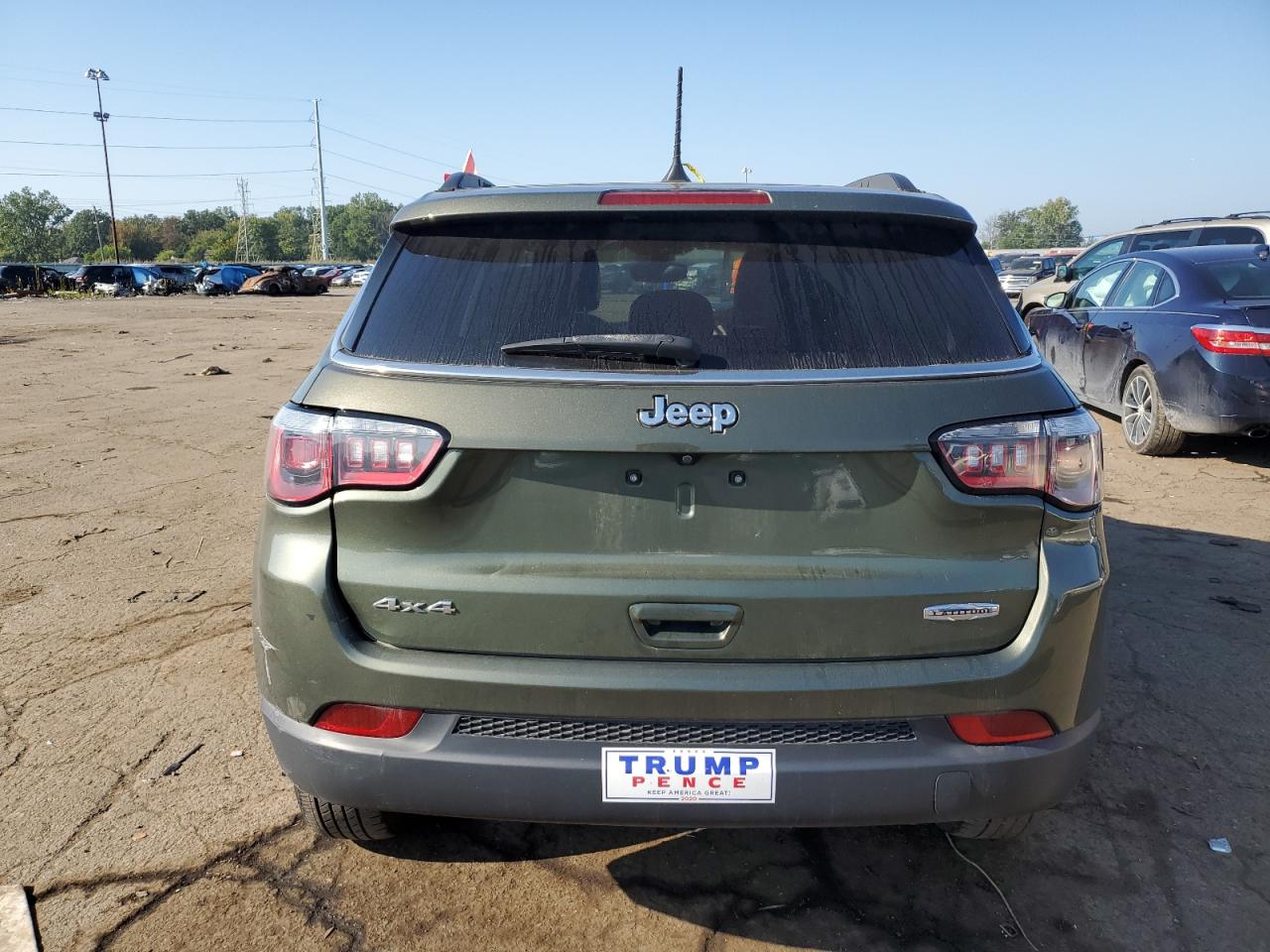 3C4NJDBB1KT621407 2019 Jeep Compass Latitude