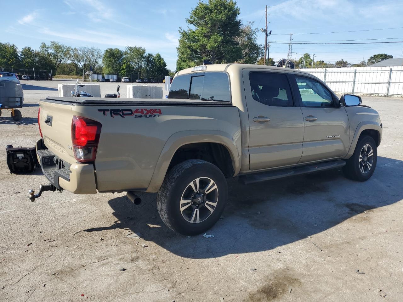 2019 Toyota Tacoma Double Cab VIN: 3TMCZ5AN6KM281747 Lot: 70389523