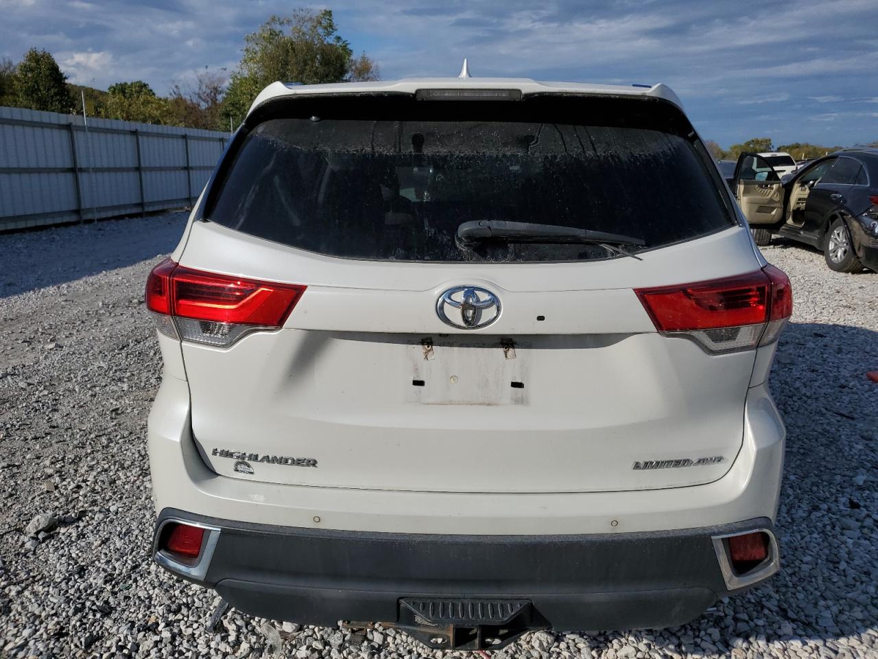 2018 Toyota Highlander Limited VIN: 5TDDZRFH1JS906987 Lot: 73362153