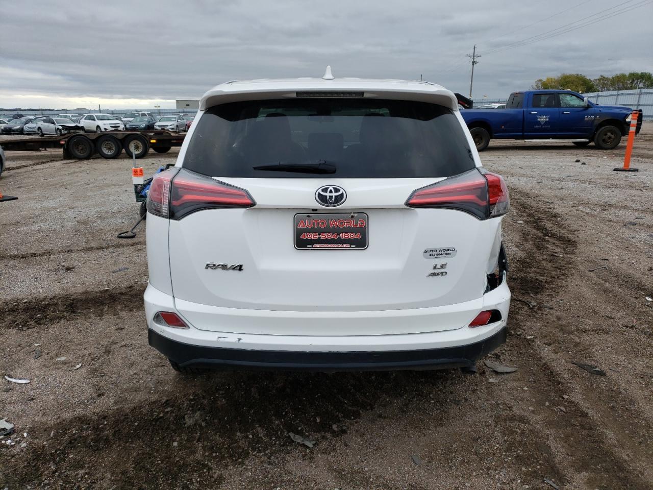 2018 Toyota Rav4 Le VIN: 2T3BFREVXJW761342 Lot: 71264683