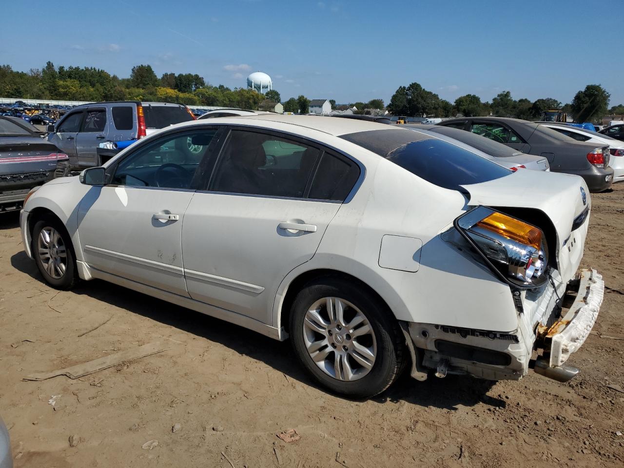 2012 Nissan Altima - Image 2