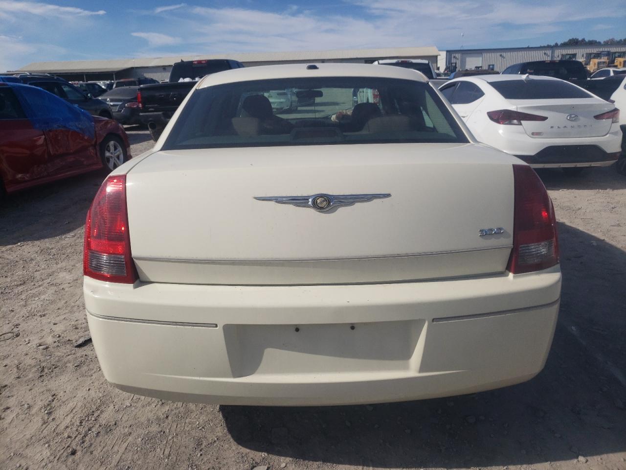 2006 Chrysler 300 VIN: 2C3KA43R16H506680 Lot: 63416404