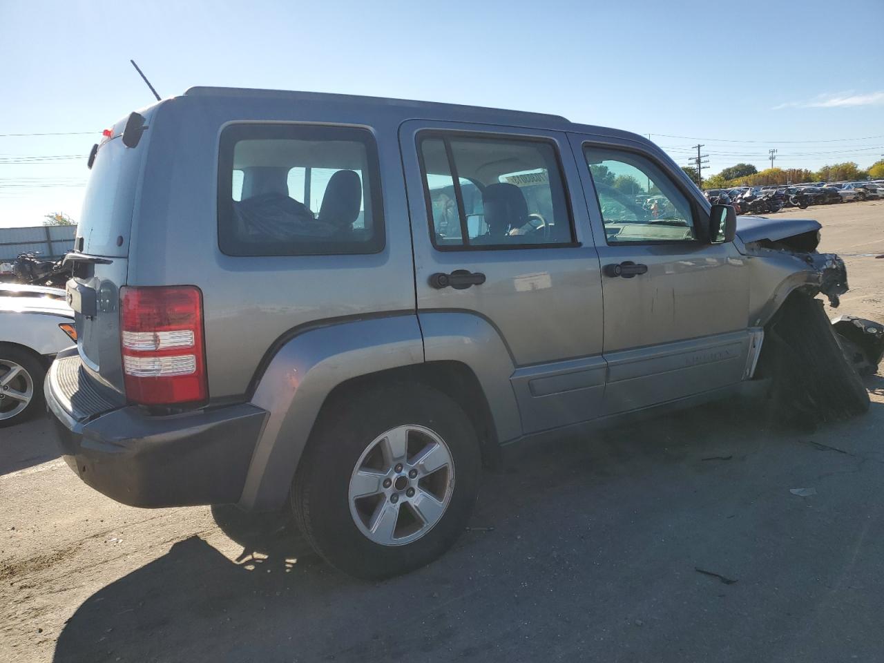 2012 Jeep Liberty (North America) - Image 3