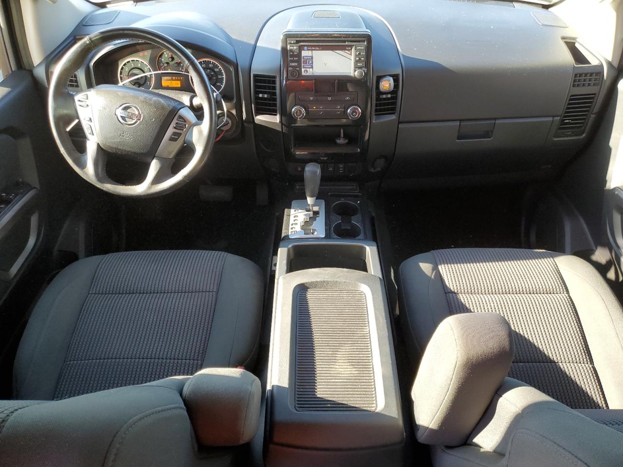 2015 Nissan Titan - Image 8