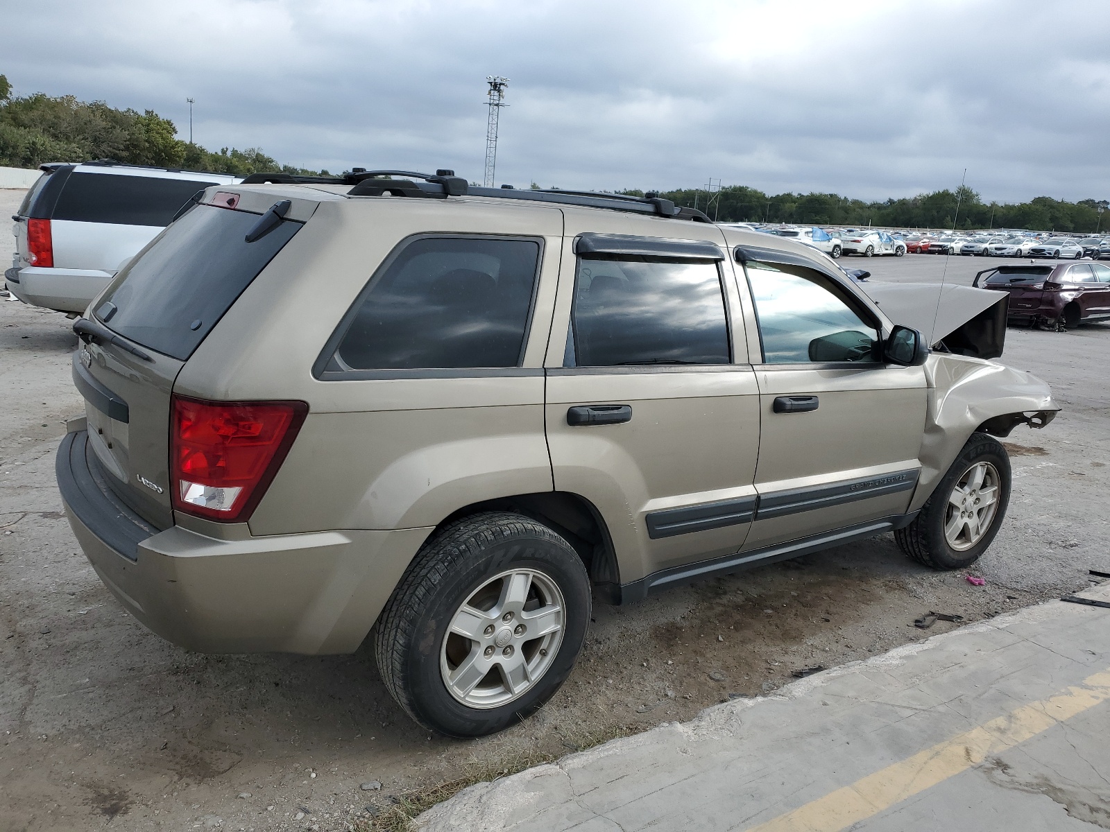 1J4GS48K85C570088 2005 Jeep Grand Cherokee Laredo