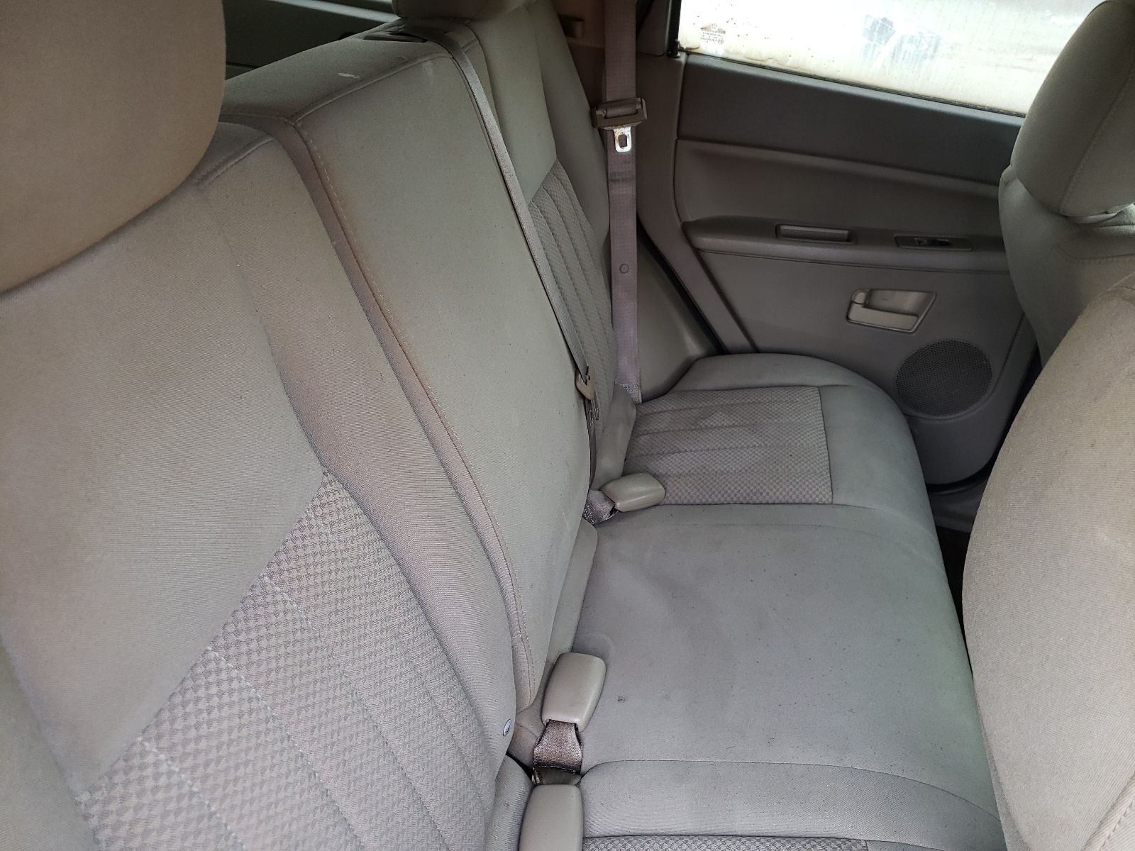 1J4GS48KX6C182832 2006 Jeep Grand Cherokee Laredo