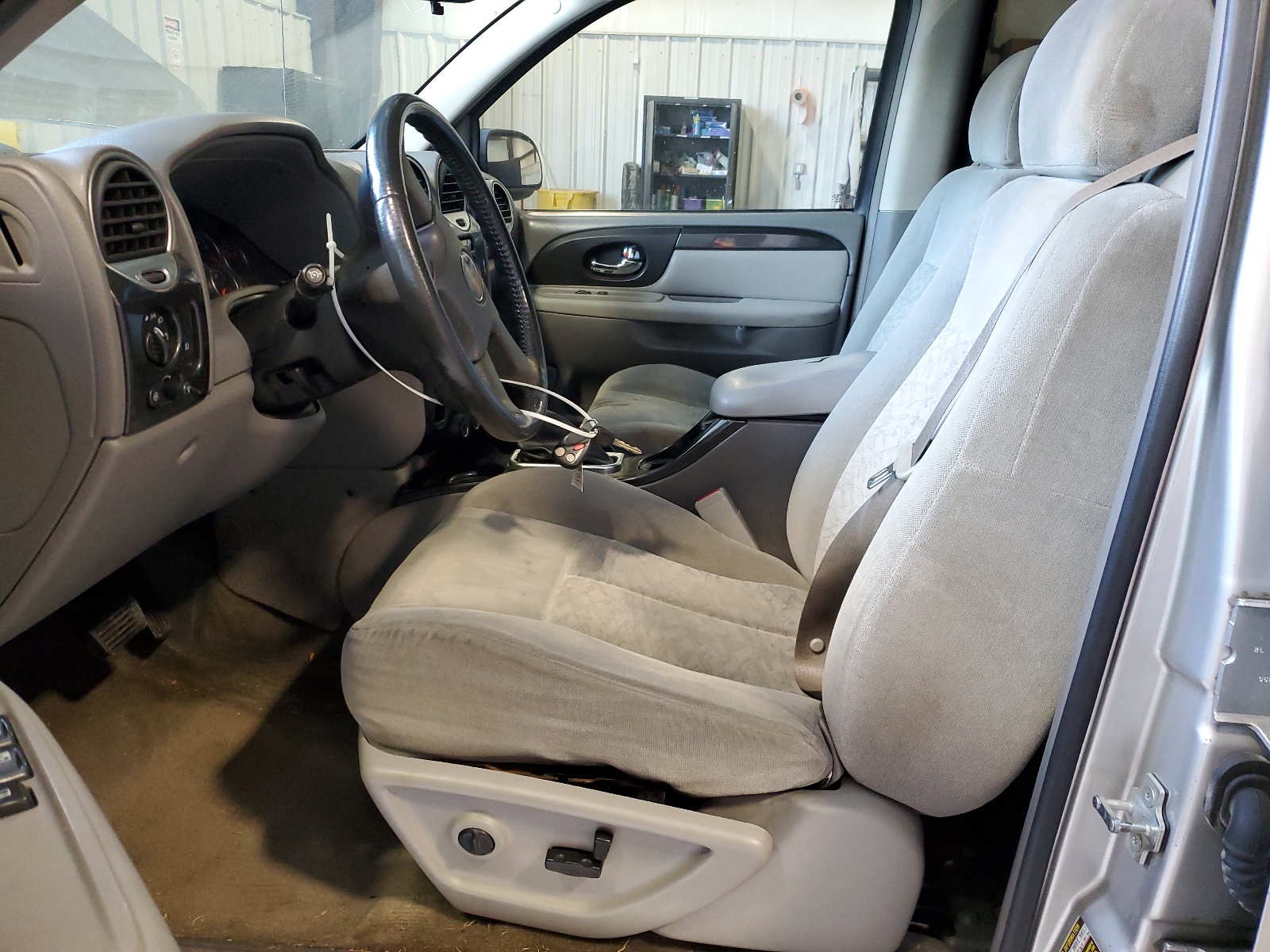 1GKDS13S852165065 2005 GMC Envoy