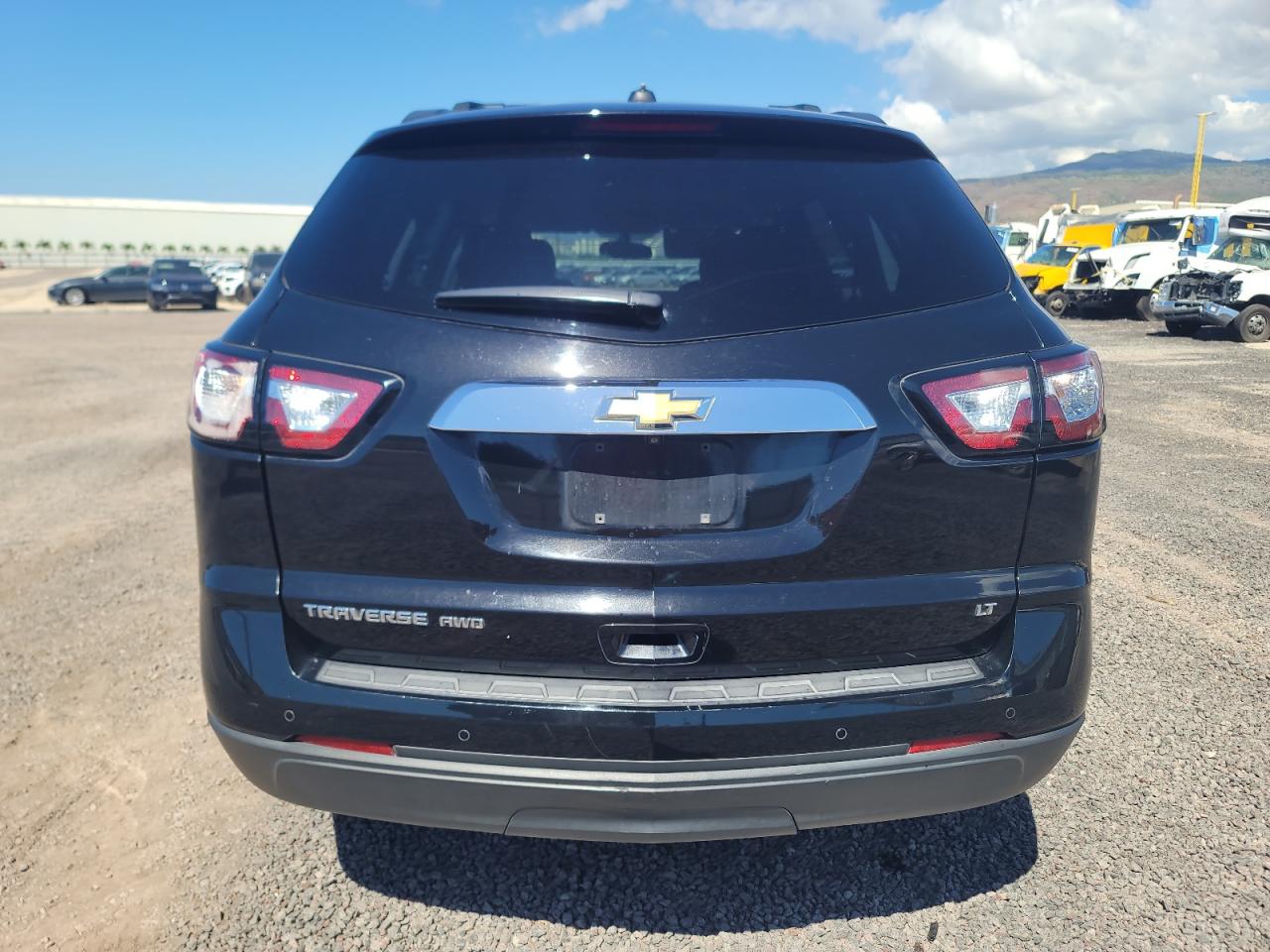 1GNKVGKD5HJ216295 2017 Chevrolet Traverse Lt