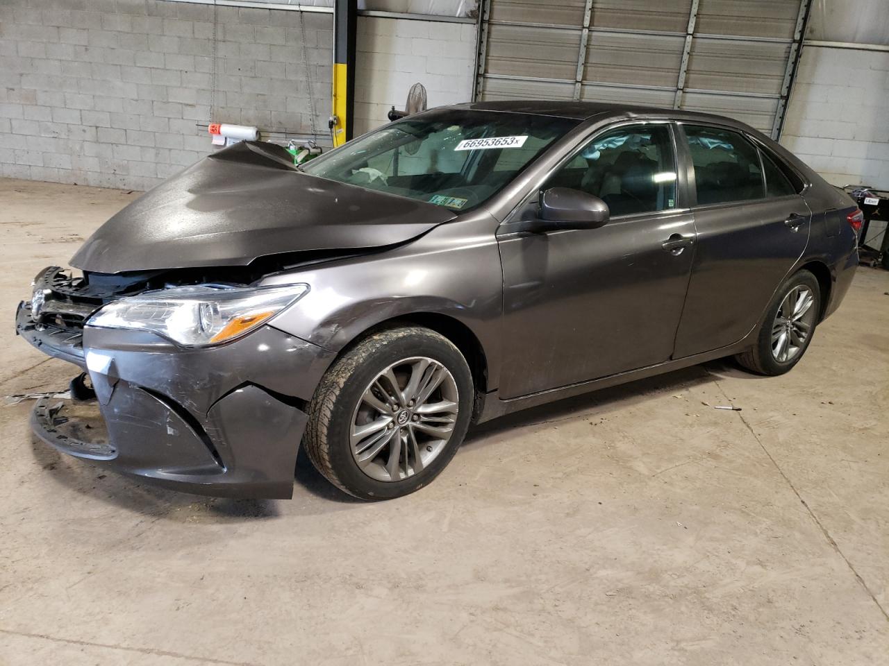 4T1BF1FK1HU336763 2017 TOYOTA CAMRY - Image 1