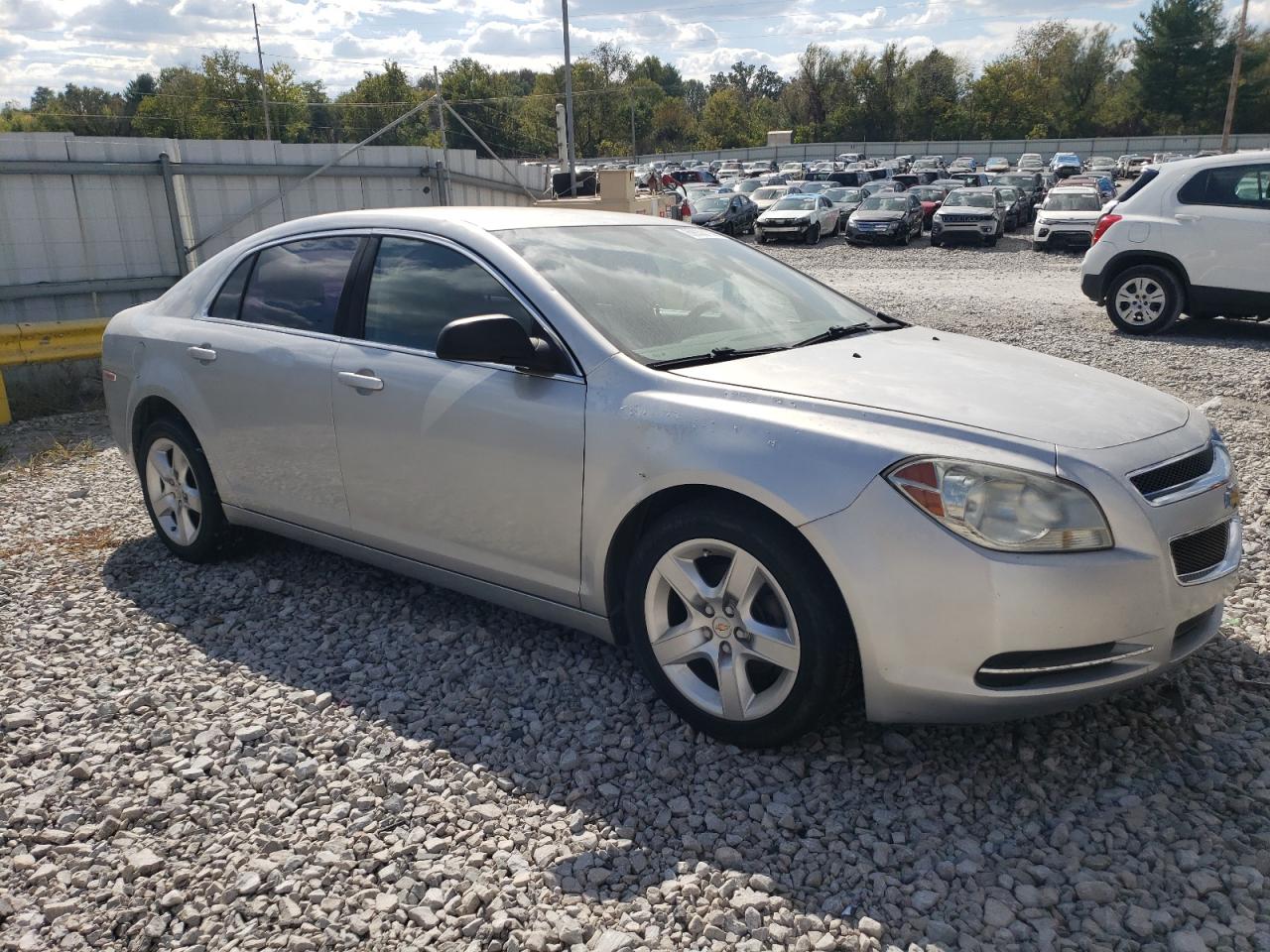 2011 Chevrolet Malibu - Image 4