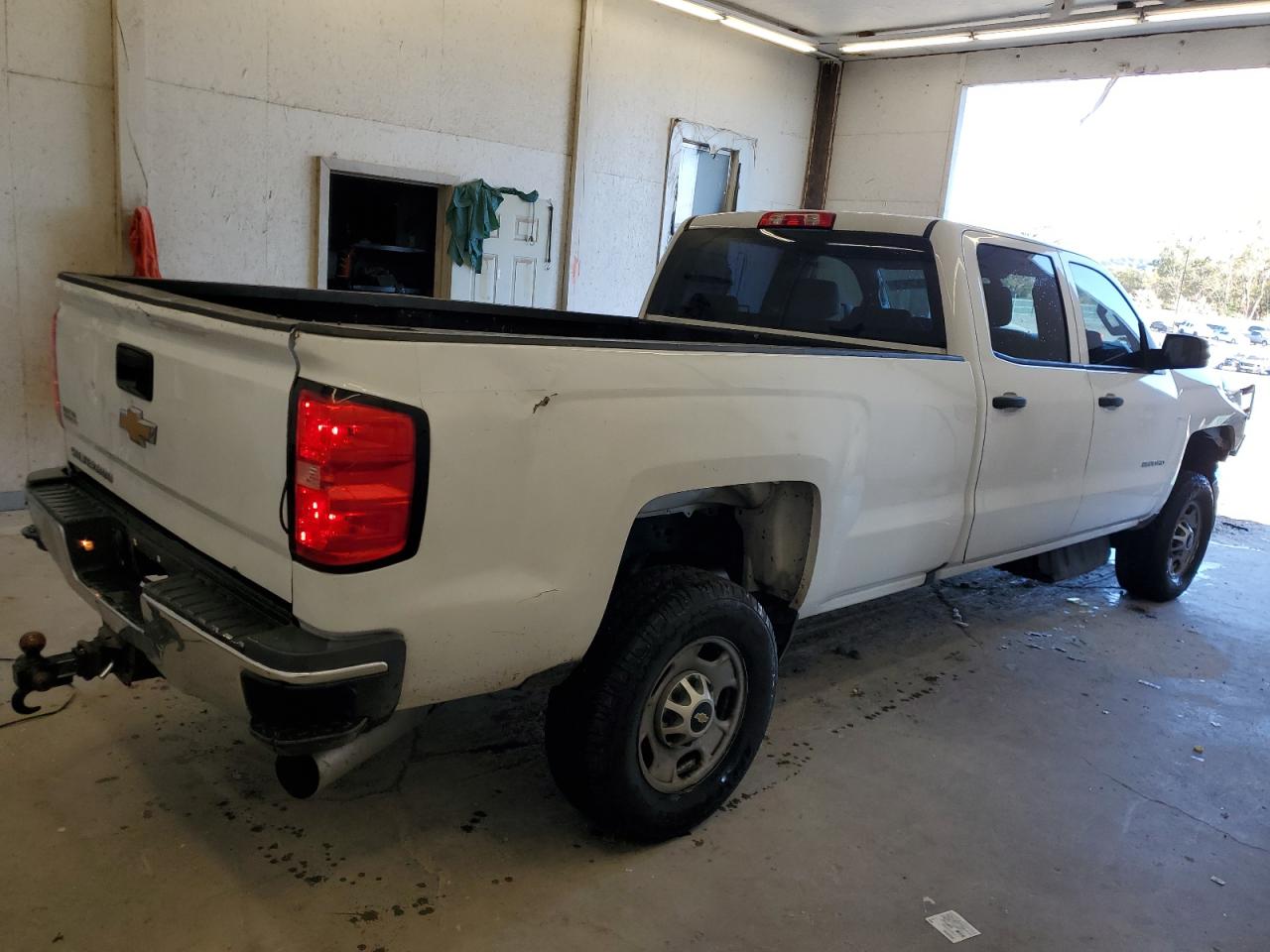 2018 Chevrolet Silverado K2500 Heavy Duty VIN: 1GC1KUEY0JF133800 Lot: 72637473