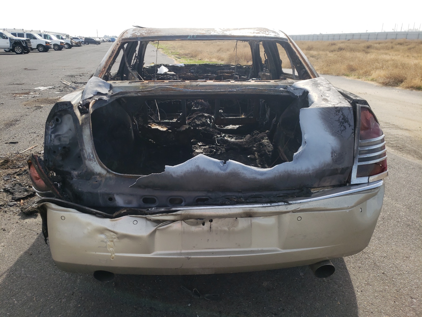 2C3LA63H26H140946 2006 Chrysler 300C