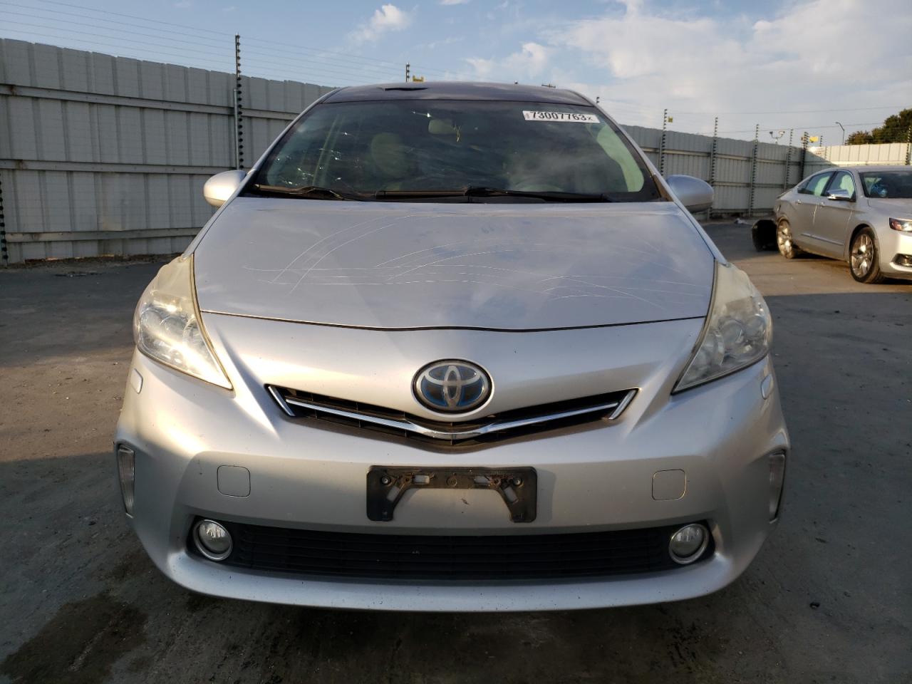 JTDZN3EU1D3196587 2013 Toyota Prius V