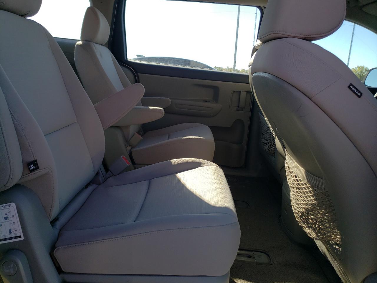 2015 Kia Sedona L VIN: KNDMA5C17F6025726 Lot: 73155313