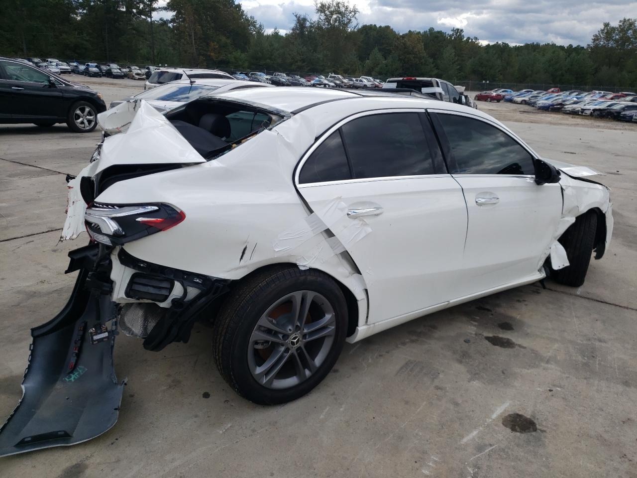 2020 Mercedes-Benz A-klasse - Image 3