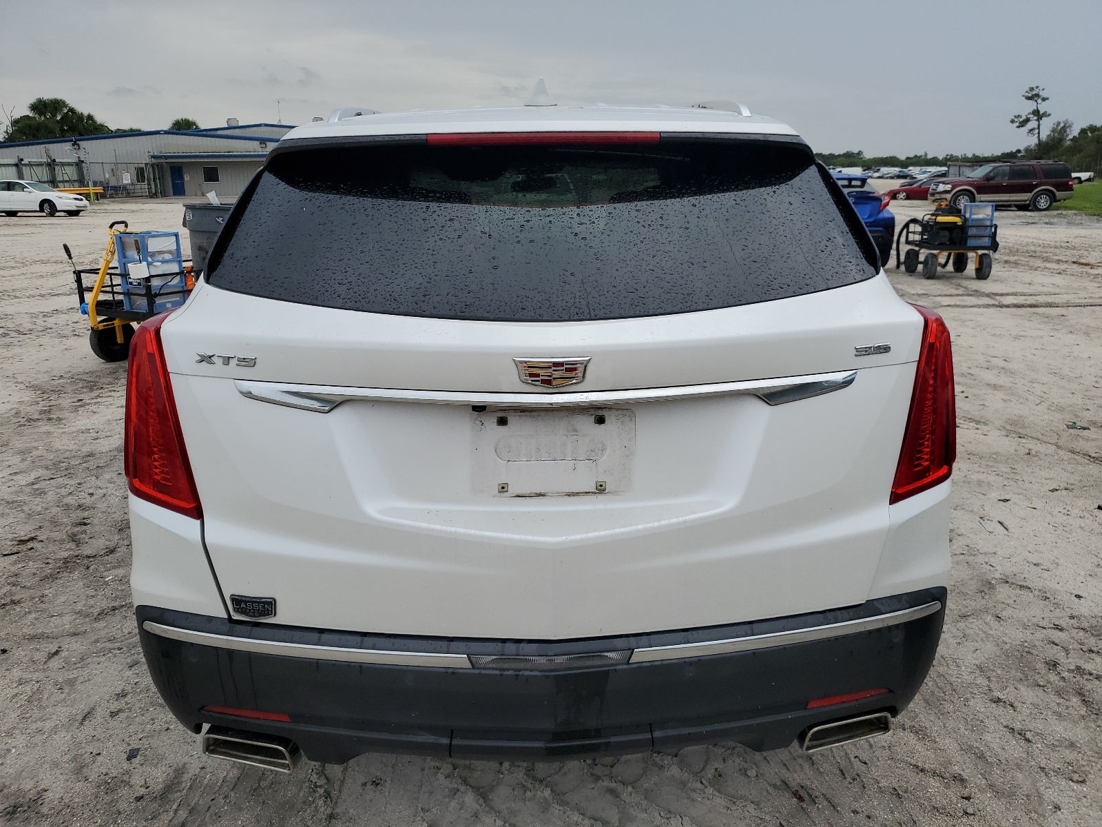 1GYKNBRS4HZ109542 2017 Cadillac Xt5 Luxury