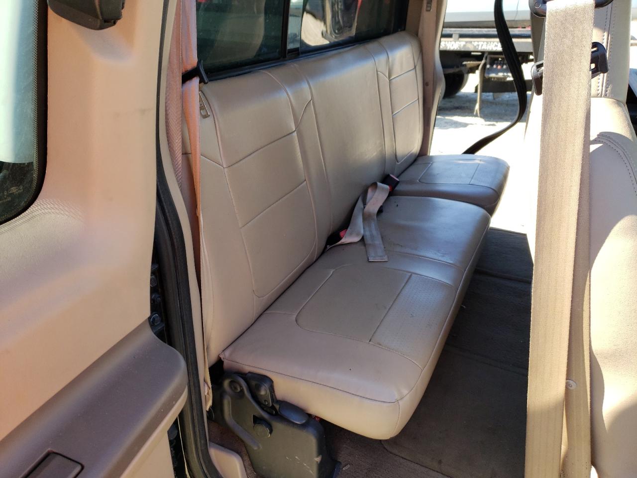 2001 Ford F250 Super Duty VIN: 1FTNX21F11EA06359 Lot: 72331423