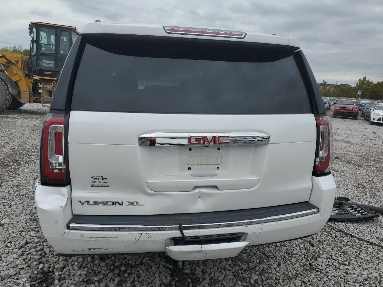 1GKS2HKJ6JR398842 2018 GMC Yukon Xl Denali