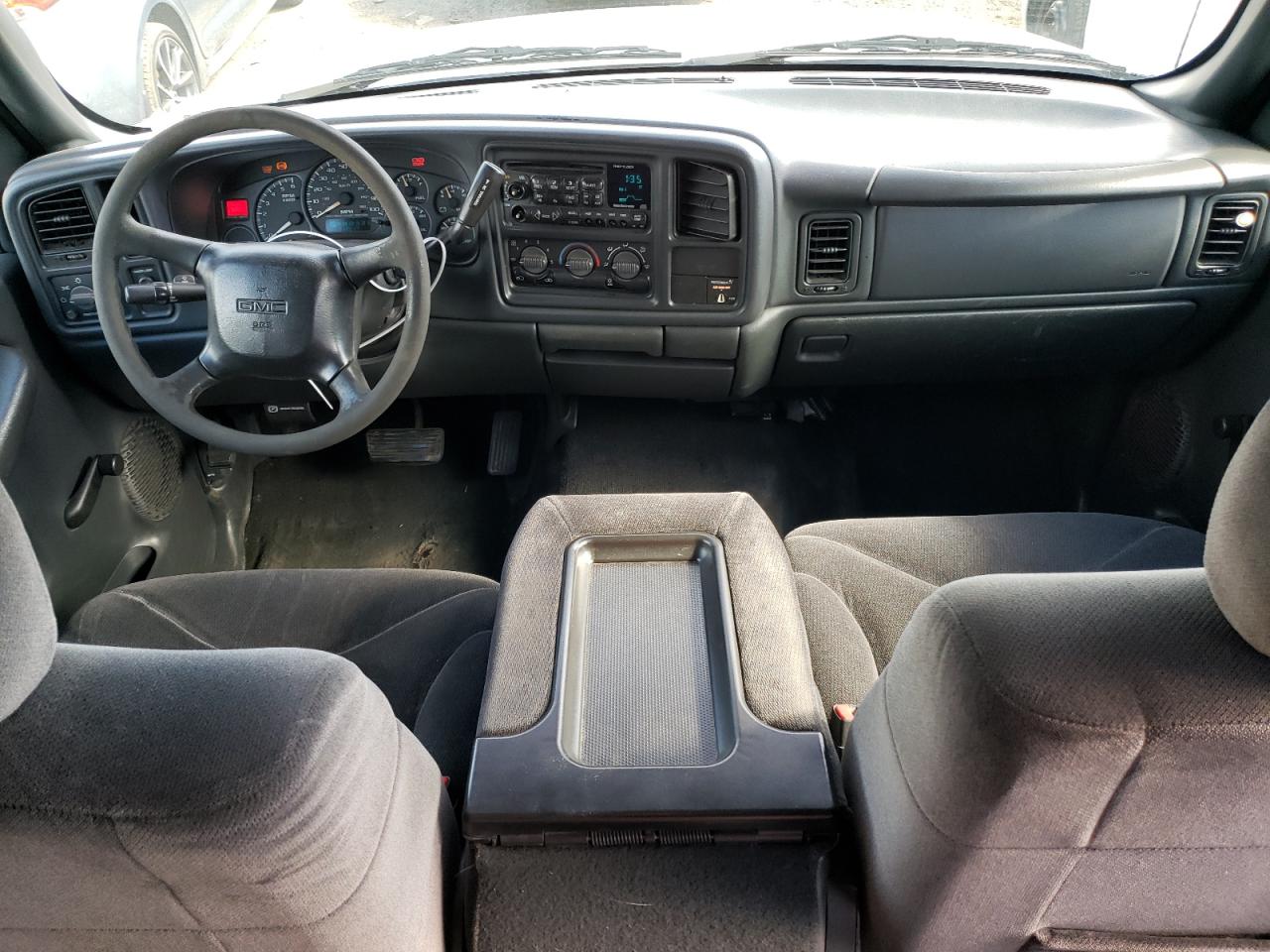 2002 GMC New Sierra C1500 VIN: 2GTEC19TX21102185 Lot: 60204524