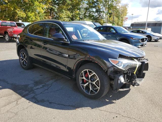  ALFA ROMEO STELVIO 2021 Чорний